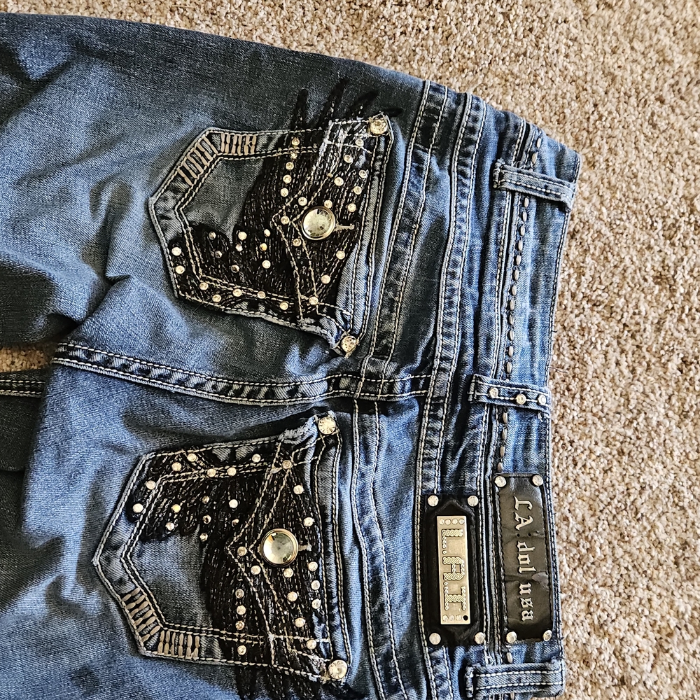 Straight Leg L.A. idol Women’s Jeans in Washed Blue
